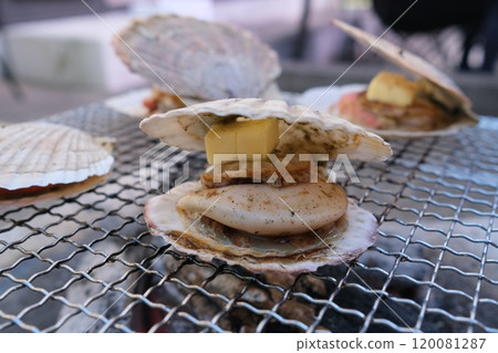 barbecued scallops 120081287