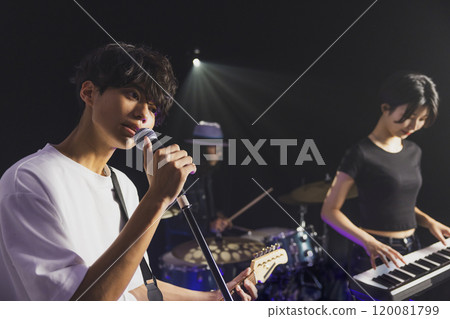 Band Live Vocalist 120081799