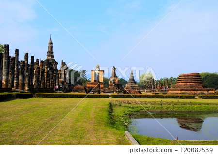 Wat Mahathat, Sukhothai, Thailand 120082539