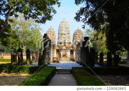 Wat Masri Sawai, Sukhothai ruins, Thailand 120082663
