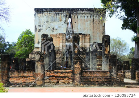 素可泰歷史公園，北側，Wat Si Chum 120083724