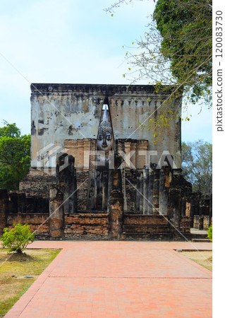 Sukhothai Historical Park, North side, Wat Si Chum 120083730
