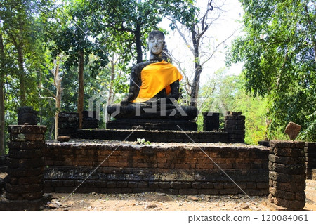 Si Satchanalai 歷史公園、Wat Khao Phanom 平原 120084061