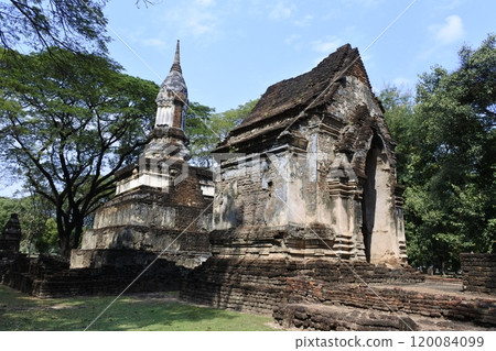 Si Satchanalai Historical Park, Wat Chedi Chet Teow Si Satchanalai Historical Park, Wat Chedi Chet Teow 120084099