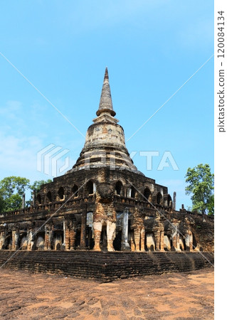 Si Satchanalai Historical Park, Wat Chang Lom 120084134