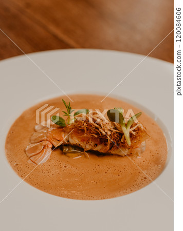 modern presentation of food in catering establishments 120084606