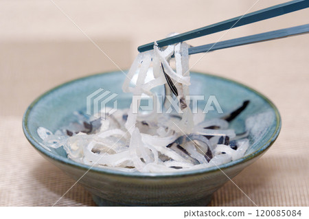 Boiled fugu skin (fugu sashimi) Boiled fugu skin (fugu sashimi) 120085084