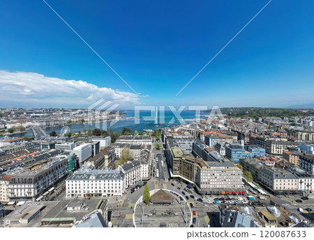 Beautiful city center of Geneva with Lake Leman 120087633