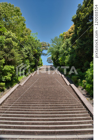 京都伏見區明治天皇陵的長石階 120088554