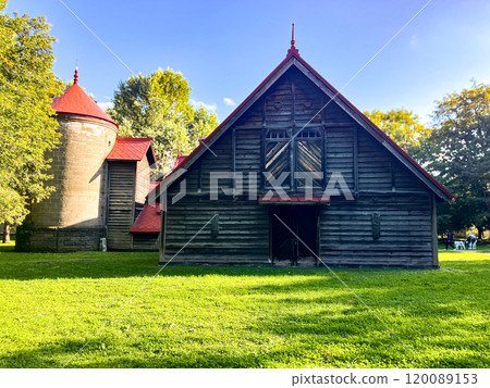 北海道大學第二農場牛棚 2024 年 9 月 120089153