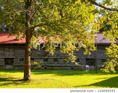 北海道大學第二農場牲畜棚 2024 年 9 月 120089343