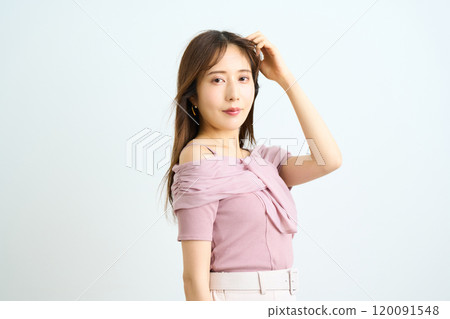 Fashion portrait of a young Japanese woman Fashion portrait of a young Japanese woman 120091548