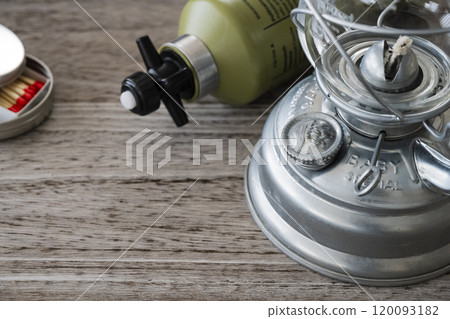 Oil lantern camping material close-up image 120093182
