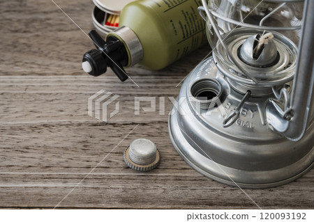 Oil lantern camping material close-up image 120093192