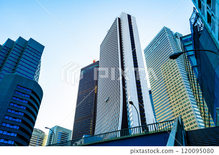 西新宿新城人行天橋附近的高樓 2024.11 A-2 高色對比 西新宿新城人行天橋附近的高樓 2024.11 A-2 高色對比 120095080