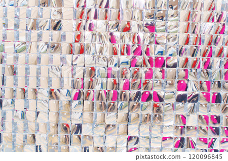 A wall with silver sequins to decorate the interior. A wall with silver sequins to decorate the interior. 120096845