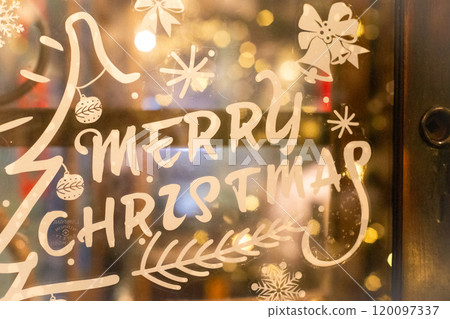 在玻璃上寫的聖誕快樂 120097337