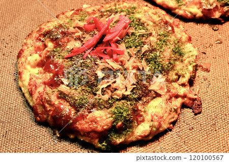 Okonomiyaki made at a normal home 120100567