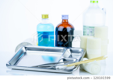Medical equipment for treating infections. Wound care dressing set. Medical supplies for nurses. Conform bandage, forceps, cotton stick, alcohol. Sterile dressing materials. Healthcare equipment. 120101599