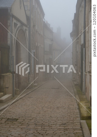 Sancerre, France. The town of Sancerre is shrouded in a veil of fog on November 1, 2024. 120104063