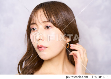 Fashion portrait of a young Japanese woman Fashion portrait of a young Japanese woman 120104698