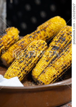 roasted whole packs of corn 120105027