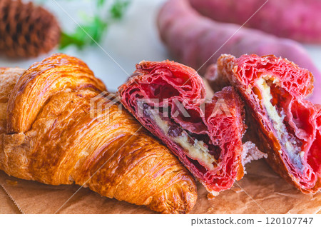 Sweet potato and plain croissants Sweet potato and plain croissants 120107747