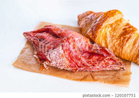 Sweet potato and plain croissants Sweet potato and plain croissants 120107751