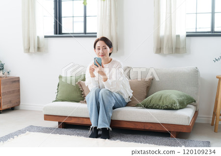 Female smartphone 120109234