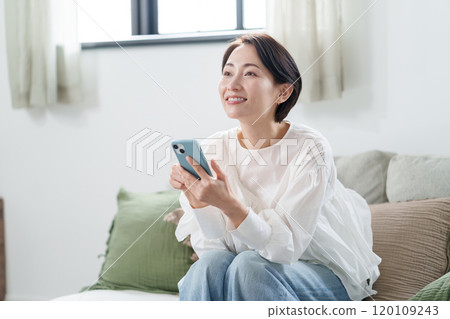 Female smartphone 120109243