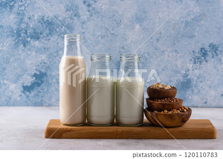 Plant based vegan non dairy alternative milk 120110783