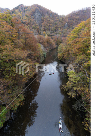 Hokkaido Sapporo Jozankei Autumn Foliage 120111436