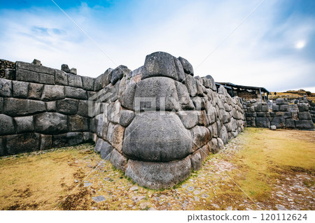 Stone wall in Sacsayhuaman Stone wall in Sacsayhuaman 120112624