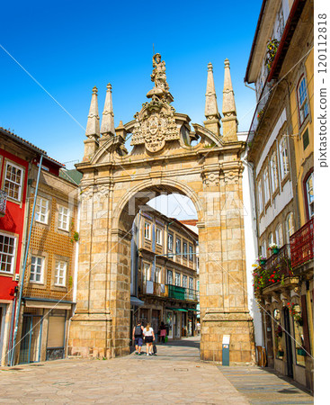 Arch of the New Gate. Braga, Portugal 120112818