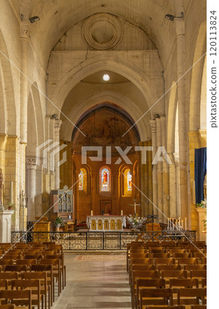 Cloitre de Cadouin (Abbaye de Cadouin), UNESCO World Heritage Site, Le Buisson-de-Cadouin, Dordogne department, New Aquitaine, France 120113824