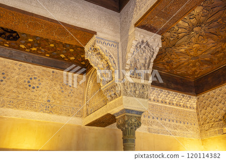 Arabic interiors of Nasrid Palace, Alhambra palace comple, Generalife and Albayzin, UNESCO site, Granada, Andalusia, Spain 120114382