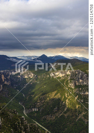 Mountain landscape width Canyon of Verdon River (Verdon Gorge) in Provence, France 120114708