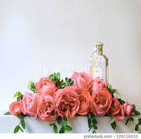 Bouquet of red roses on the table Bouquet of red roses on the table 120116810