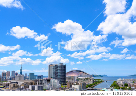 View of Momochihama, Jigyohama, and Fukuoka Tower in Sawara Ward from Tojinmachi and Ohori Park, summer 2024 daytime color wide-angle 120120162