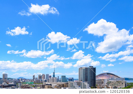 佐原區百道濱、地行濱、福岡塔地區從唐人町/大濠公園方向看到的,2024 年夏季下午 佐原區百道濱、地行濱、福岡塔地區從唐人町/大濠公園方向看到的,2024 年夏季下午 120120336