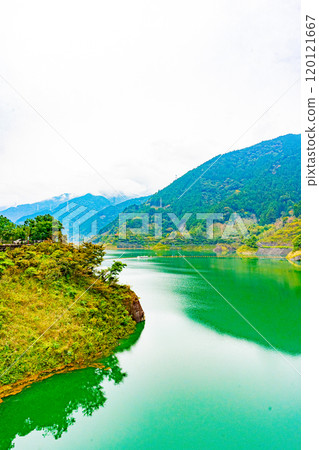 Chichibu Sakura Lake (Urayama Dam) 120121667