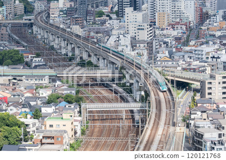 [Tohoku Shinkansen] Shinkansen heading to Tokyo Station 120121768