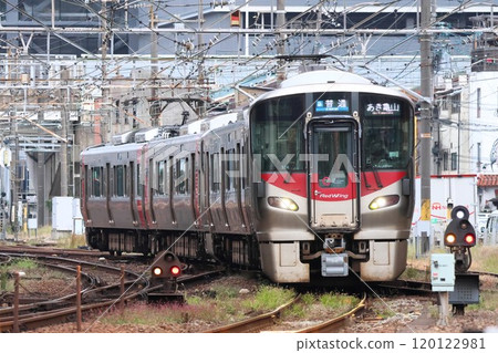 [JR西日本]227系～Red Wing～（神部線：廣島～新白島） 120122981