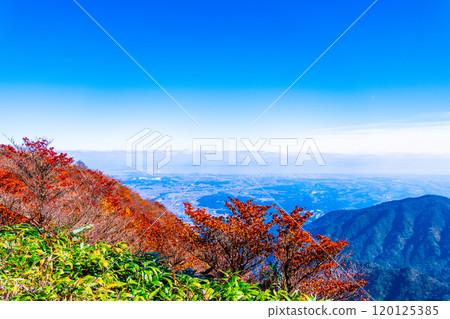 禦在所山三條公園的紅葉和景色 120125385