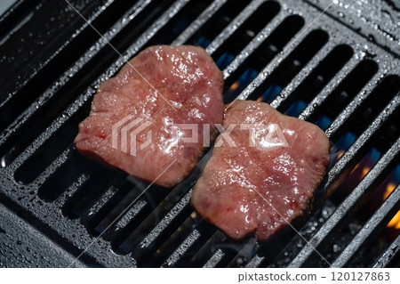 Yakiniku Wagyu beef 120127863