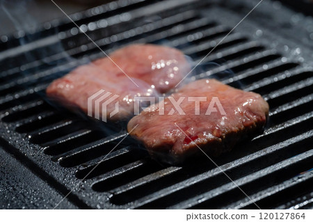 Yakiniku Wagyu beef 120127864