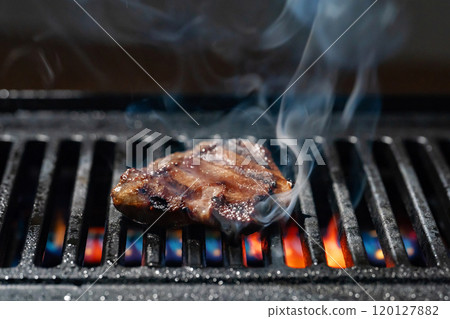 Yakiniku Wagyu beef 120127882