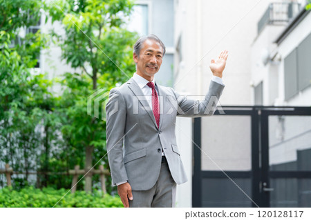 商業高級男性房地產 120128117