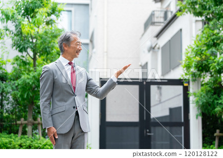 Business Senior Male Real Estate 120128122