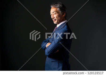 商務高級男士冷靜思考 120128517